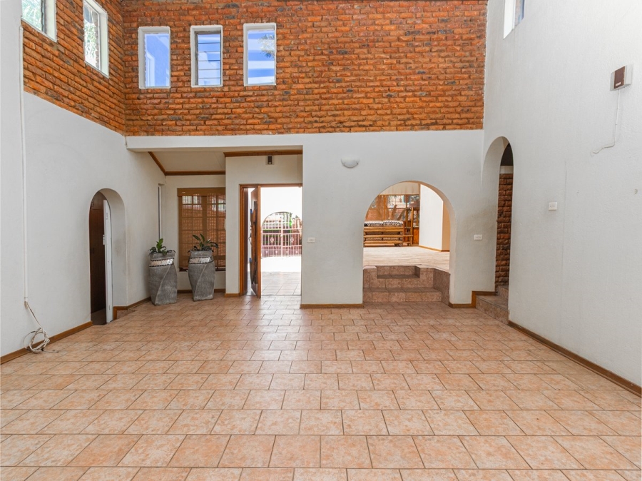 4 Bedroom Property for Sale in Ifafi North West